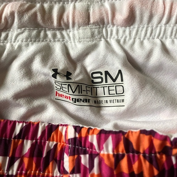 Under Armour - Shorts - Picture 3 of 3